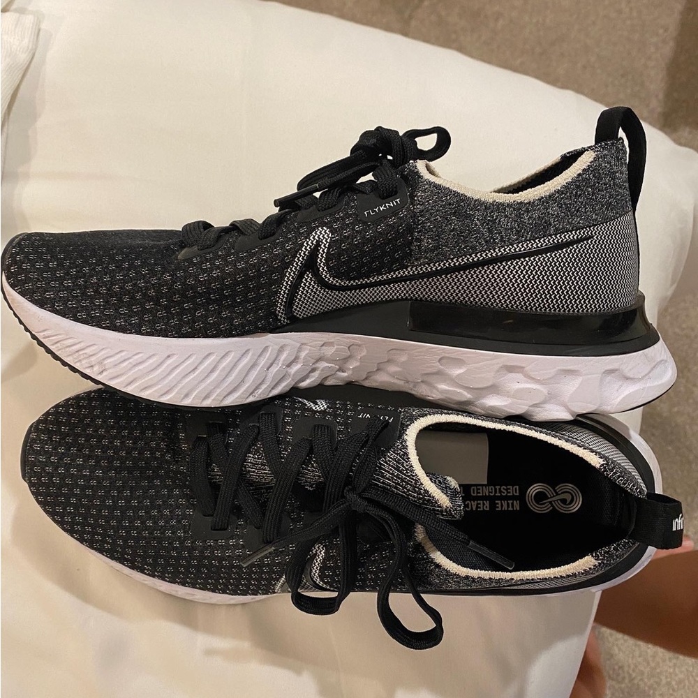 NIKE REACT INFINITY